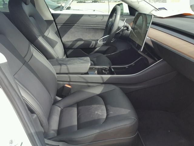 5YJ3E1EA6JF007446 - 2018 TESLA MODEL 3 თეთრი ფოტო 5