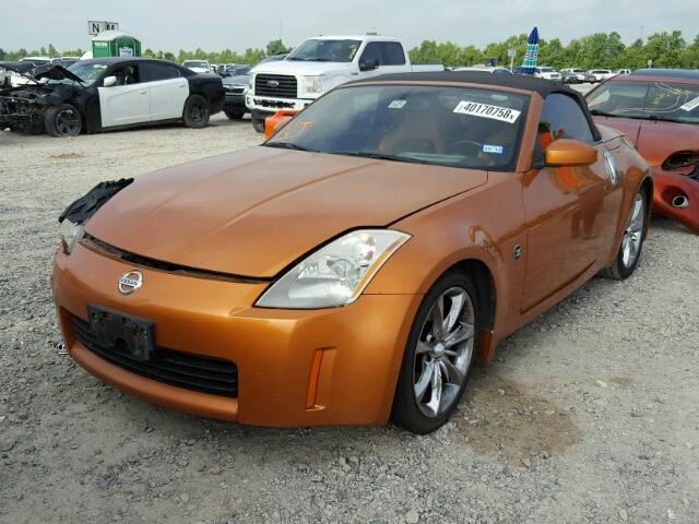 JN1AZ36A34M251947 - 2004 NISSAN 350Z ROADS ORANGE photo 2