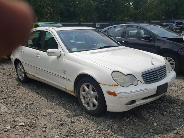 WDBRF81J33F355725 - 2003 MERCEDES-BENZ C 240 4MAT WHITE photo 1