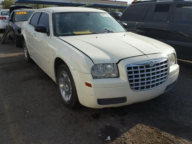 2C3JA43R75H619804 - 2005 CHRYSLER 300 CREAM photo 1