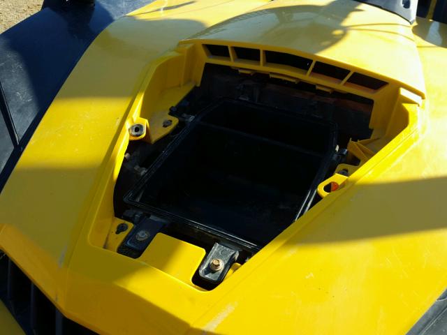 3JBKXLP1XBJ002153 - 2011 CAN-AM COMMANDER YELLOW photo 13