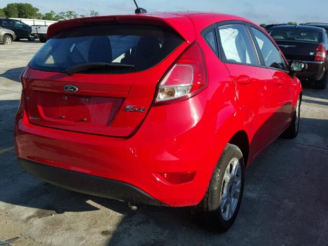 3FADP4EJ2FM105558 - 2015 FORD FIESTA RED photo 4