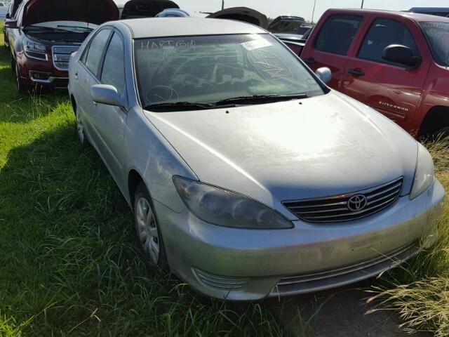 4T1BE32K75U395915 - 2005 TOYOTA CAMRY LE SILVER photo 1