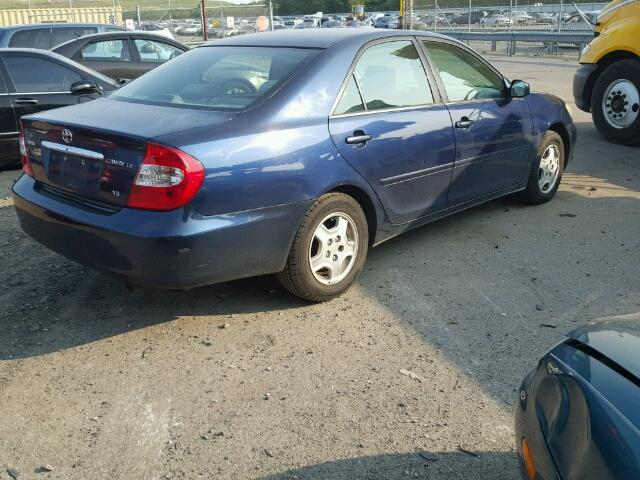 4T1BF32K32U529635 - 2002 TOYOTA CAMRY BLUE photo 4