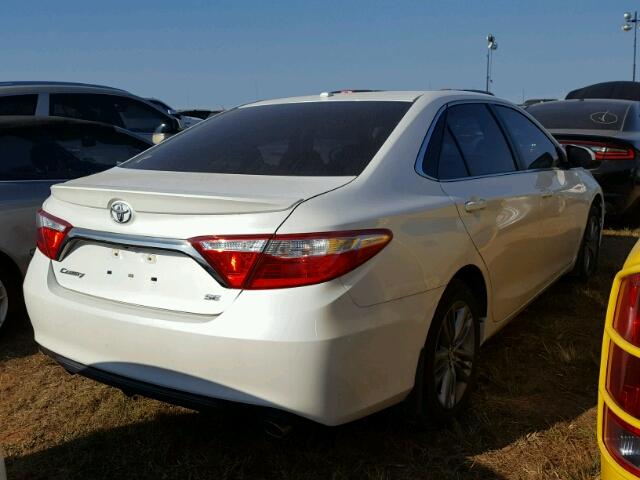 4T1BF1FK5FU049701 - 2015 TOYOTA CAMRY WHITE photo 4