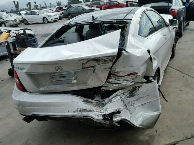 WDDGJ4HB1EG191540 - 2014 MERCEDES-BENZ C 250 WHITE photo 4