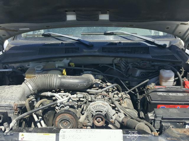 1J4GL38K86W219401 - 2006 JEEP LIBERTY RE SILVER photo 7