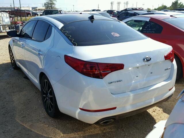 5XXGN4A79CG025548 - 2012 KIA OPTIMA WHITE photo 3