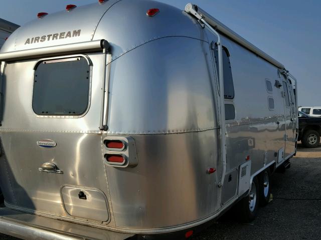 1STCFYJ235J518021 - 2005 AIRS INTERNATIO 银色 照片 4