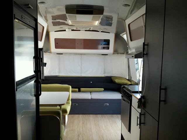 1STCFYJ235J518021 - 2005 AIRS INTERNATIO 银色 照片 5