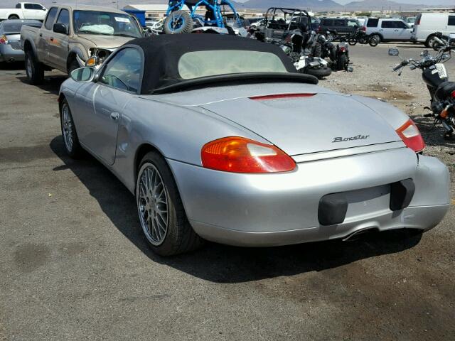 WP0CA2983XU630144 - 1999 PORSCHE BOXSTER SILVER photo 3