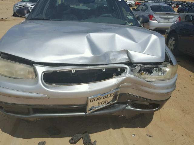 2G4WF551921206539 - 2002 BUICK REGAL GS WHITE photo 9