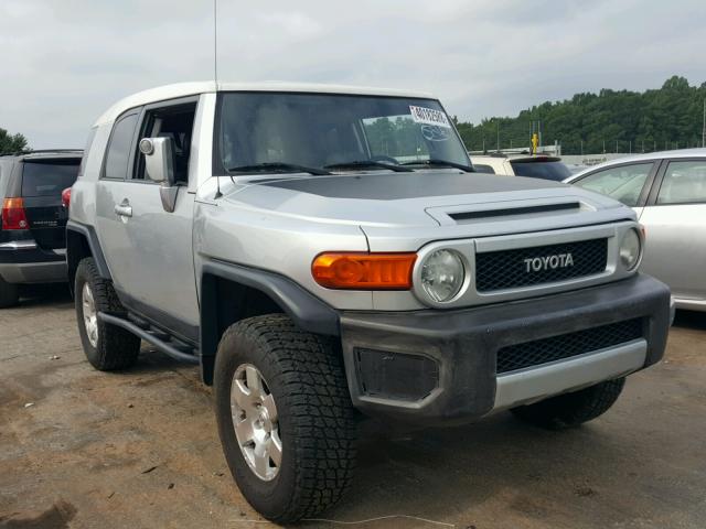 JTEBU11FX70075669 - 2007 TOYOTA FJ CRUISER SILVER photo 1