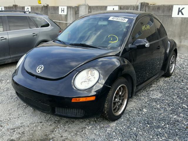 3VWPG3AG5AM015130 - 2010 VOLKSWAGEN NEW BEETLE 黑色 照片 2