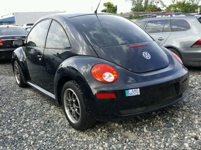 3VWPG3AG5AM015130 - 2010 VOLKSWAGEN NEW BEETLE 黑色 照片 3