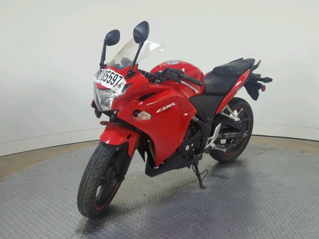 MLHMC410XD5301069 - 2013 HONDA CBR250 R RED photo 4