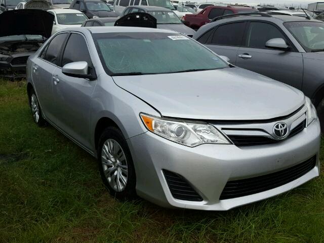 4T4BF1FK1ER352592 - 2014 TOYOTA CAMRY SILVER photo 1