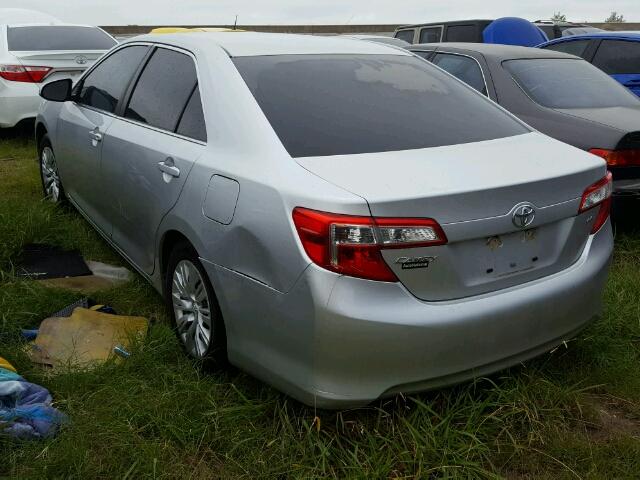 4T4BF1FK1ER352592 - 2014 TOYOTA CAMRY SILVER photo 3