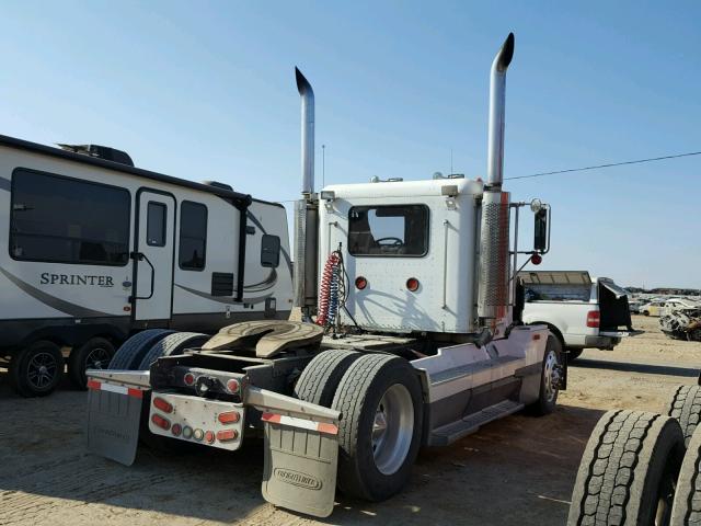 1FUKDDYA1PP419647 - 1993 FREIGHTLINER CONVENTION WHITE photo 4