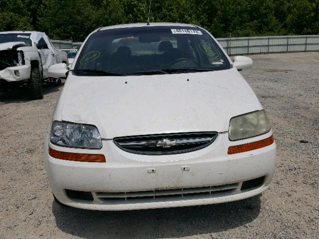 KL1TJ52694B252985 - 2004 CHEVROLET AVEO LS WHITE photo 9