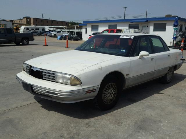 1G3CW53L0M4330153 - 1991 OLDSMOBILE 98 REGENCY WHITE photo 2