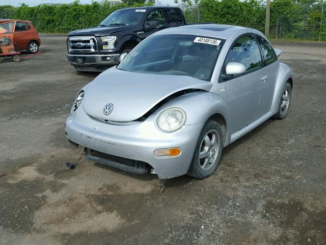 3VWCA21C7XM450909 - 1999 VOLKSWAGEN NEW BEETLE 银色 照片 2