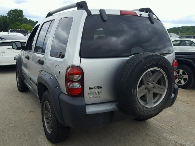 1J4GL38K05W726386 - 2005 JEEP LIBERTY RE SILVER photo 3