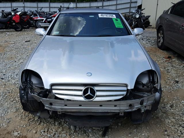 WDBKK49F31F217153 - 2001 MERCEDES-BENZ SLK 230 KO SILVER photo 9