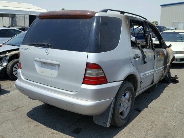 4JGAB54E2YA159248 - 2000 MERCEDES-BENZ ML 320 SILVER photo 4