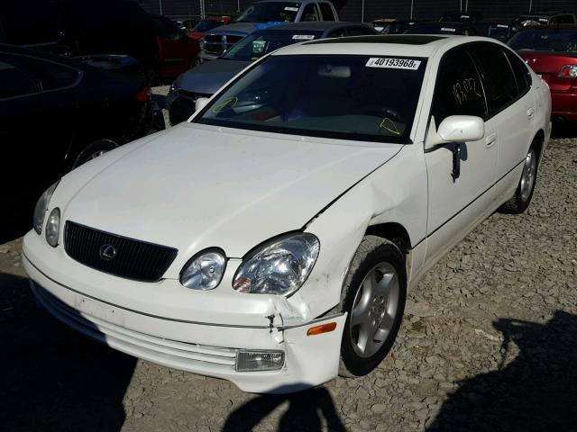 JT8BH68X6W0001151 - 1998 LEXUS GS 400 WHITE photo 2