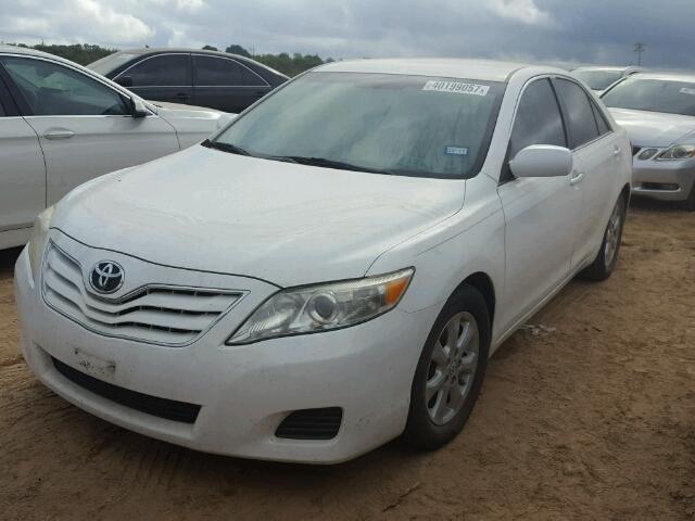 4T4BF3EK4BR141864 - 2011 TOYOTA CAMRY BASE WHITE photo 2