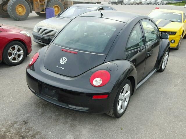 3VWPG3AG5AM016505 - 2010 VOLKSWAGEN NEW BEETLE BLACK photo 4