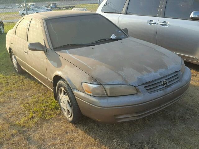 JT2BF22K1W0103205 - 1998 TOYOTA CAMRY GRAY photo 1