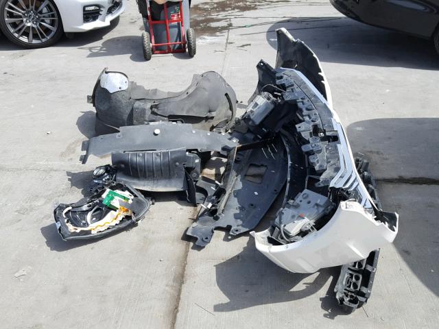 5LMJJ2HT2FEJ10970 - 2015 LINCOLN NAVIGATOR Biały zdjęcie 9