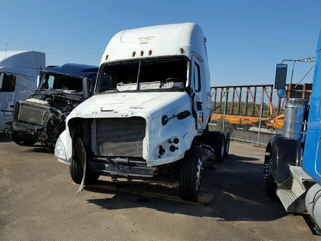 3AKJGLBG4ESFW0119 - 2014 FREIGHTLINER CASCADIA 1 WHITE photo 2