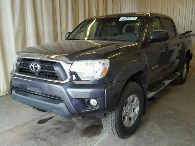 3TMLU4ENXCM095343 - 2012 TOYOTA TACOMA GRAY photo 2