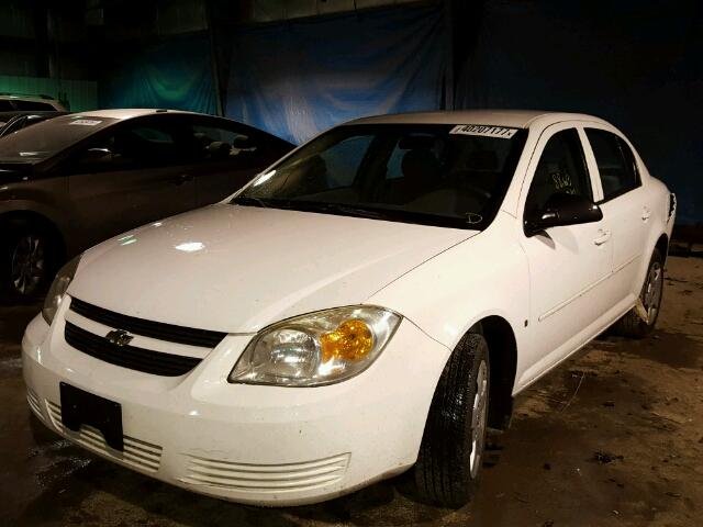 1G1AK55F677270708 - 2007 CHEVROLET COBALT LS WHITE photo 2