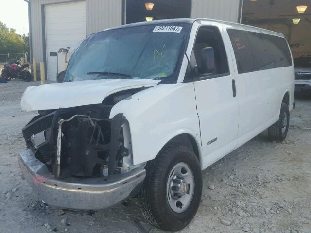 1GAHG39U751243420 - 2005 CHEVROLET EXPRESS G3 YELLOW photo 2