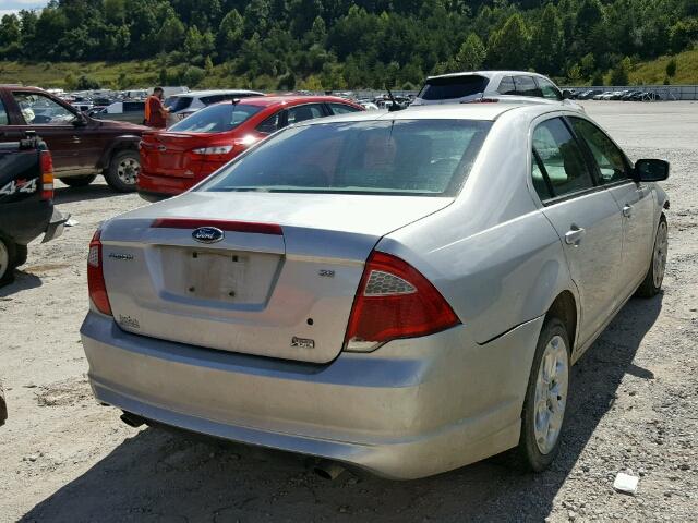 3FAHP0HG1AR333377 - 2010 FORD FUSION SILVER photo 4