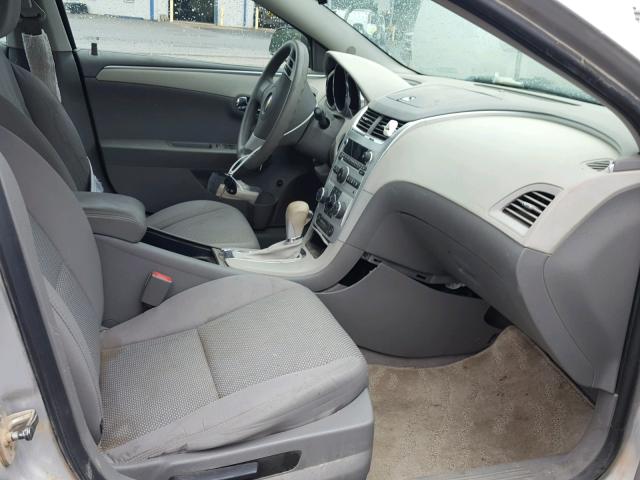 1G1ZA5EU8CF364075 - 2012 CHEVROLET MALIBU LS SILVER photo 5