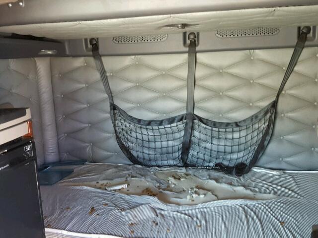 3AKJGLBGXHSHH0255 - 2017 FREIGHTLINER CASCADIA 1 WHITE photo 6