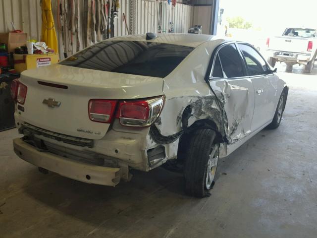 1G11B5SL0FF307752 - 2015 CHEVROLET MALIBU LS თეთრი ფოტო 4