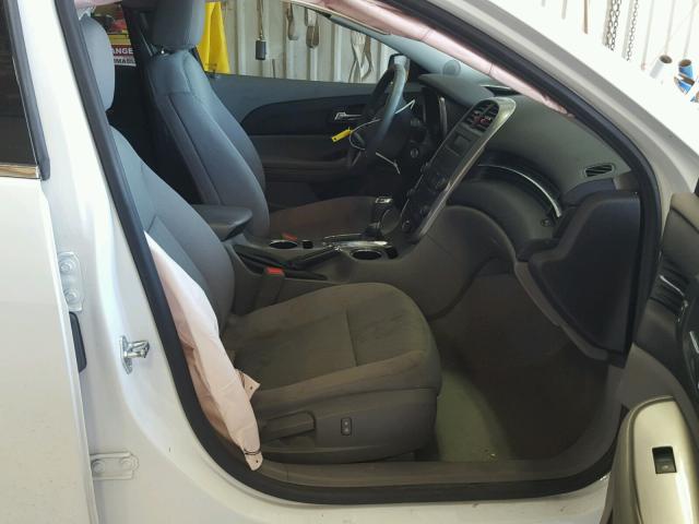 1G11B5SL0FF307752 - 2015 CHEVROLET MALIBU LS თეთრი ფოტო 5