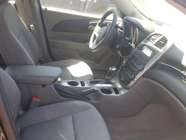 1G11B5SL7EF265143 - 2014 CHEVROLET MALIBU LS ნაცრისფერი ფოტო 5