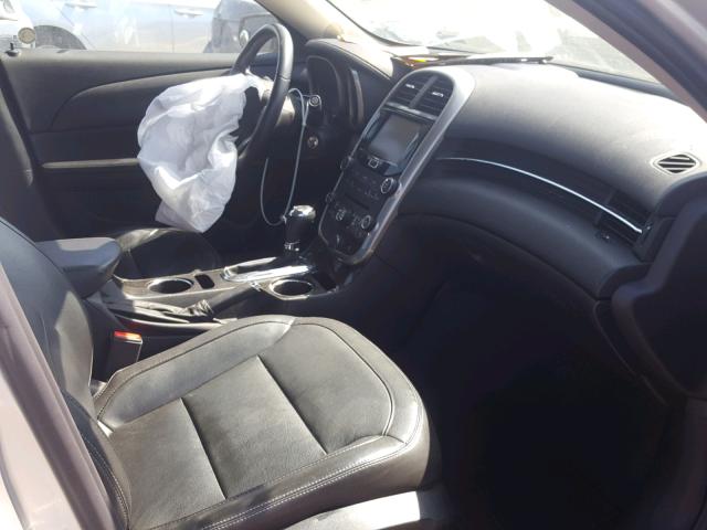 1G11E5SA1GF113187 - 2016 CHEVROLET MALIBU LIM 银色 照片 5