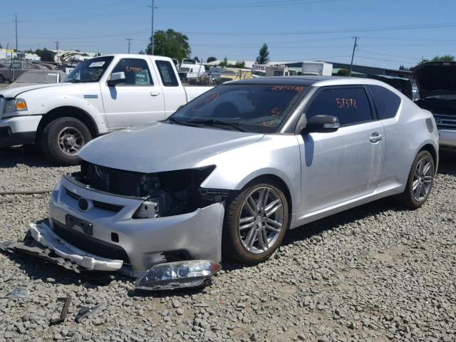 JTKJF5C79B3022680 - 2011 TOYOTA SCION TC 银色 照片 2