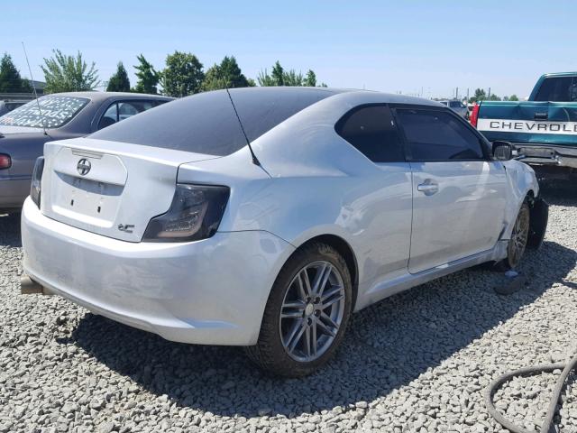 JTKJF5C79B3022680 - 2011 TOYOTA SCION TC 银色 照片 4