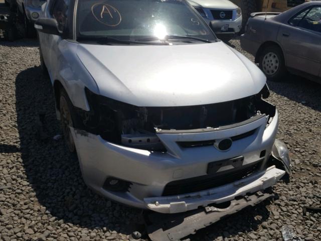 JTKJF5C79B3022680 - 2011 TOYOTA SCION TC 银色 照片 9