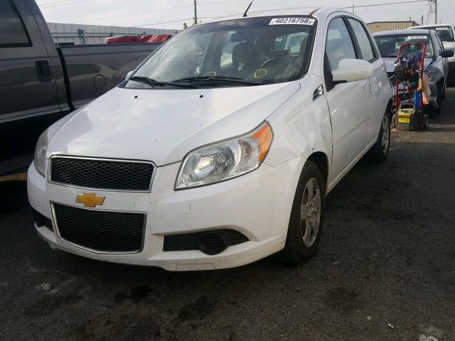 KL1TD6DE0BB115870 - 2011 CHEVROLET AVEO LS WHITE photo 2