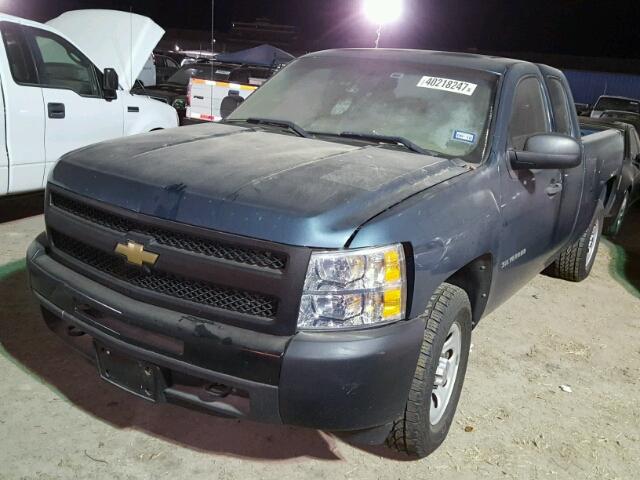 1GCRKPEA1BZ189137 - 2011 CHEVROLET SILVERADO BLUE photo 2